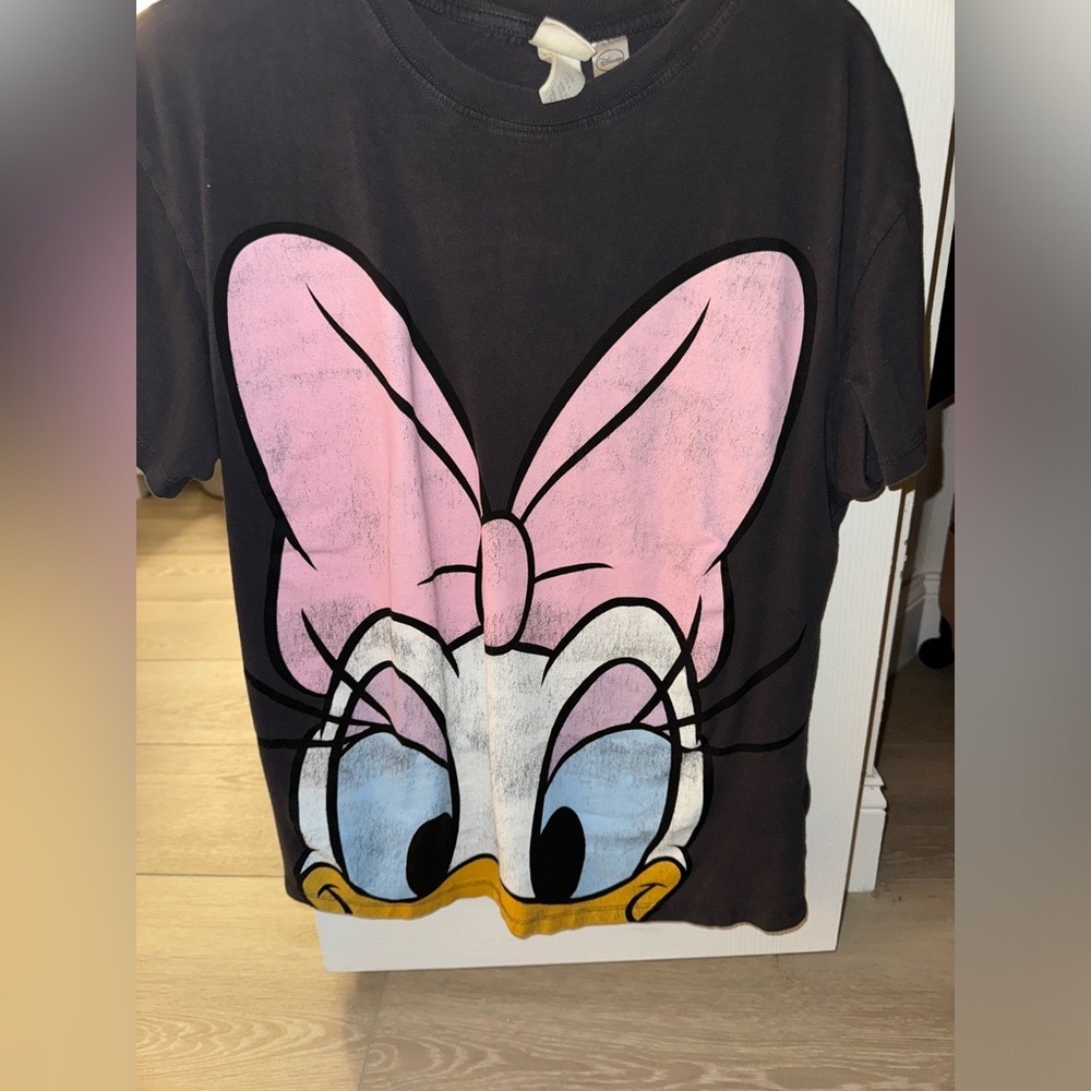 H&M Daisy Duck Disney shirt